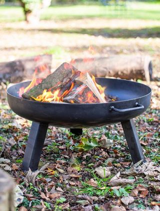 Firepits & Chimeneas Firepits & Chimeneas